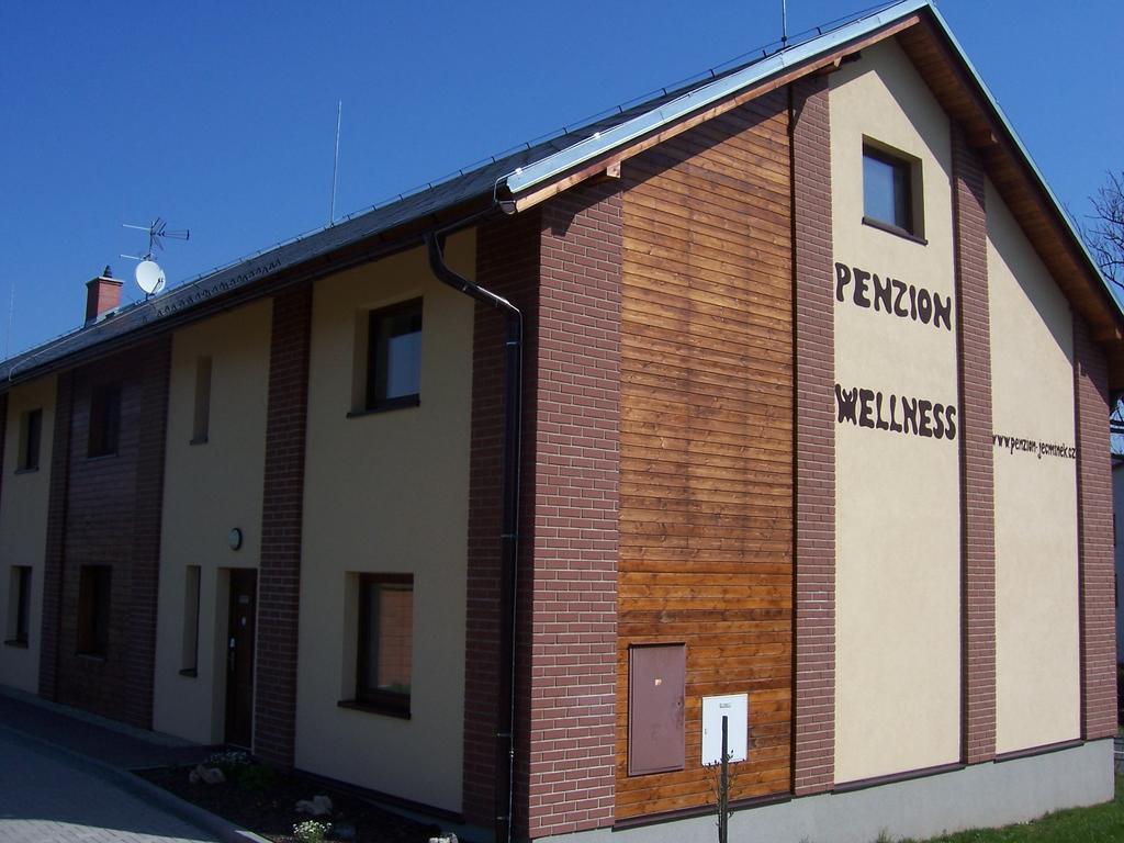 Penzion Jecminek แชร์เวนาโวดา ภายนอก รูปภาพ