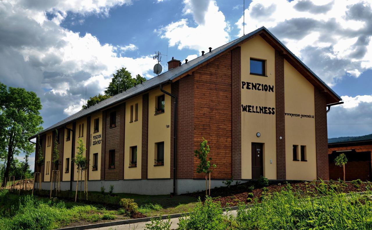 Penzion Jecminek แชร์เวนาโวดา ภายนอก รูปภาพ